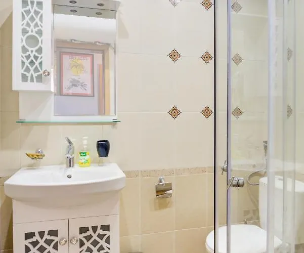 Gondola Flat Number 2 *