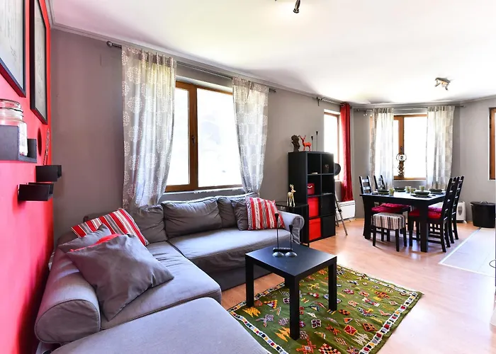 Gondola Flat Number 2 *